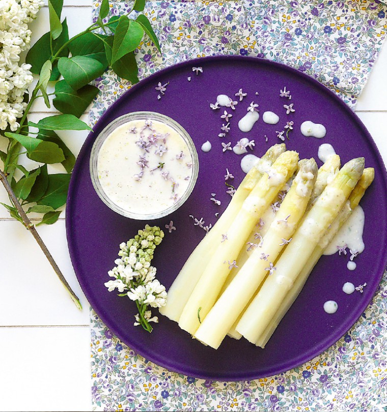 Asperges blanches au lilas